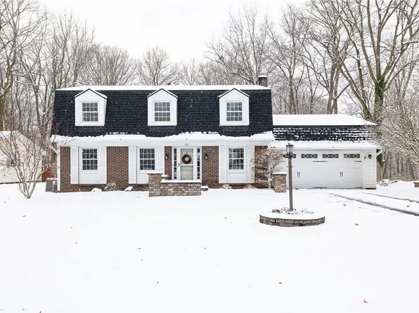 25 Brookside Dr, Fairport, NY 14450