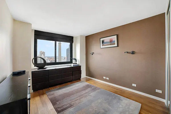 Sold by Highline Residential | media 6