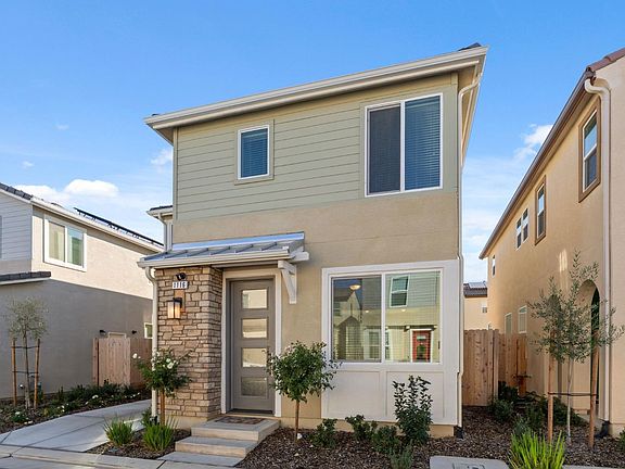 2nd image of 1116 Elevations Way W