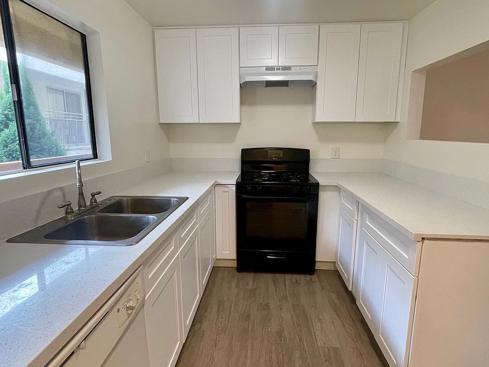 1st image of 1165 Alameda Ave #103