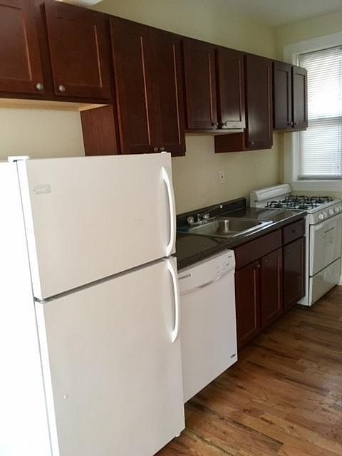1st image of 621 W Barry Ave #Xs2