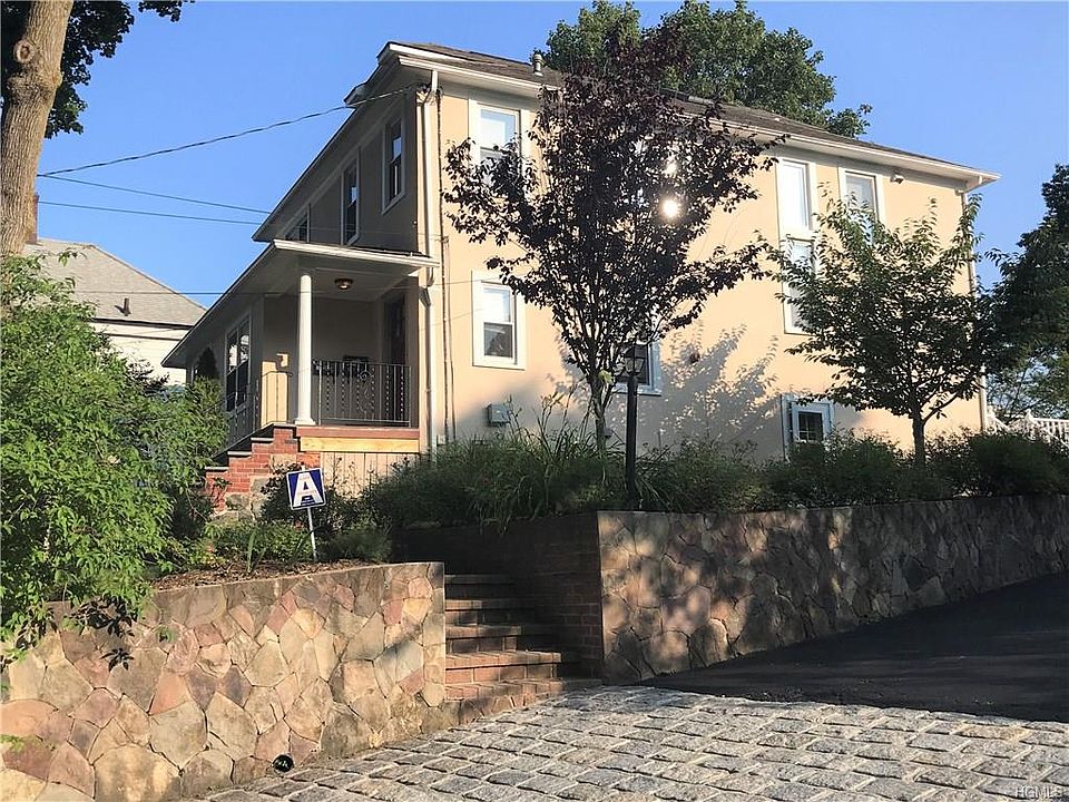 1st image of 21 Allen St #1