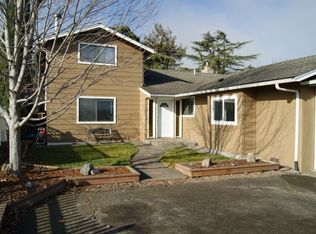 2502 Reed Ln, Medford, OR 97501