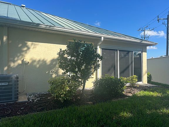 3rd image of 100 Islamorada Blvd
