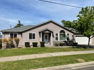 2101 Whittle Ave, Medford, OR 97504