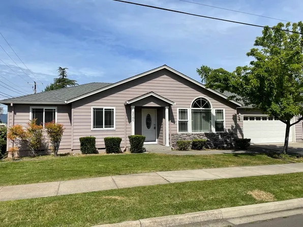 2101 Whittle Ave, Medford, OR 97504