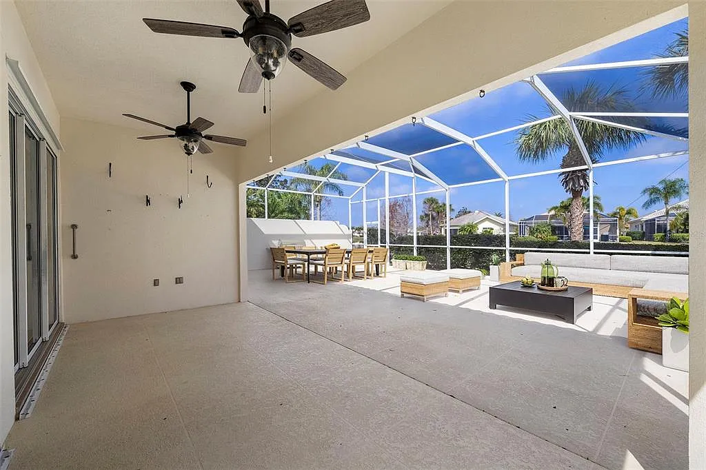 3 bed, 2.0 bath, 2008 sqft, $3,800 — Photo 2