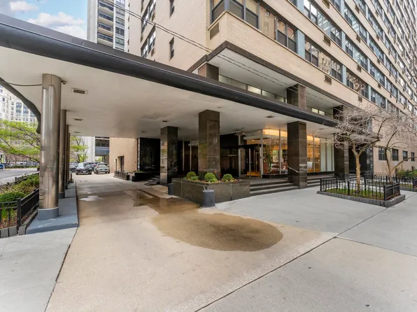 850 N Dewitt Pl APT 13E, Chicago, IL 60611