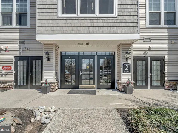 235 Masterson Ct, Trenton, NJ 08618