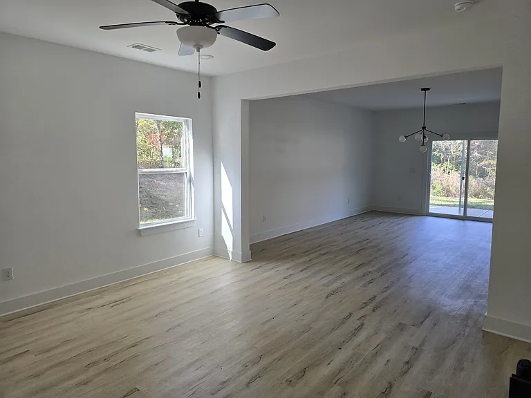 5115 Carden Dr — Photo 7