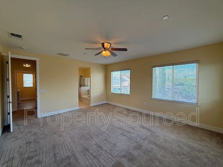 18517 Admiral Way — Photo 25