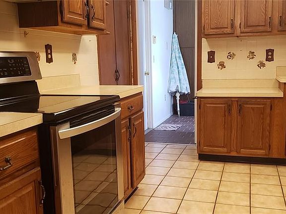 3rd image of 4640 Orlando Cir