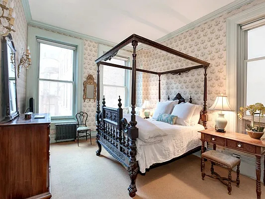 Sold by Sotheby's International Realty | media 4