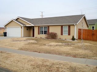 808 Butterfield Rd, Manhattan, KS 66502