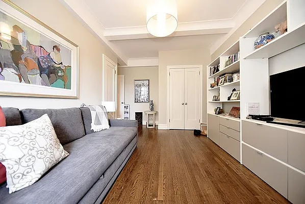 Rented by Buchbinder & Warren | media 51