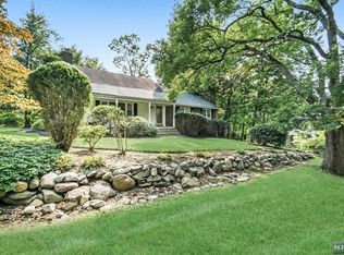 170 Miller Rd, Mahwah, NJ 07430