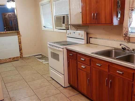 5th image of 101 Sharpe Ln