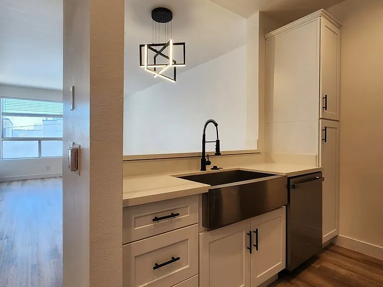 14515 Dickens St. — Photo 7