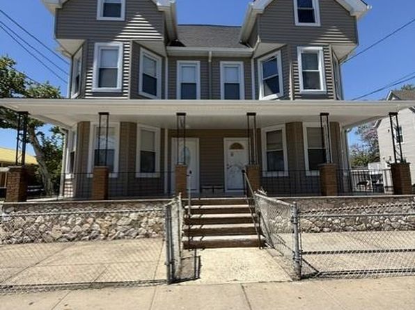 87 1st St