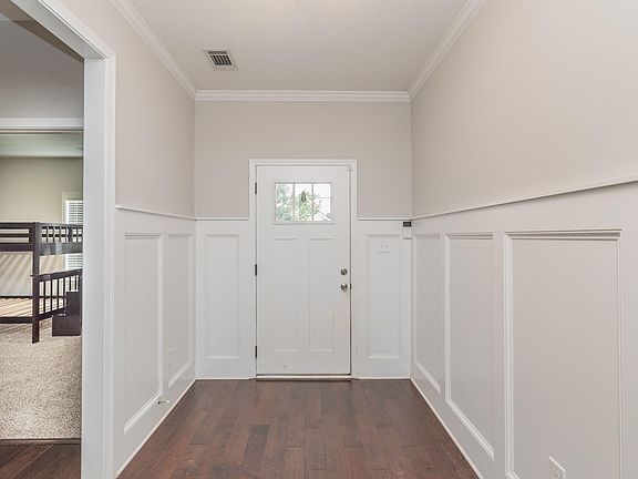 5th image of 3305 Greymoor Cir