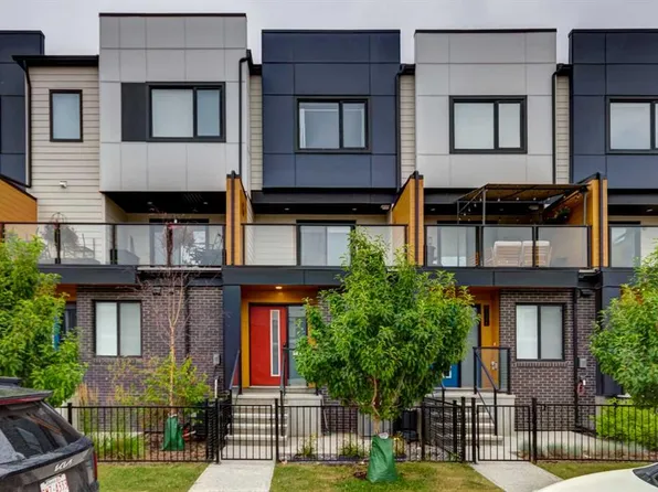 8524 S 21st Ave SE, Calgary, AB T2B 0B2