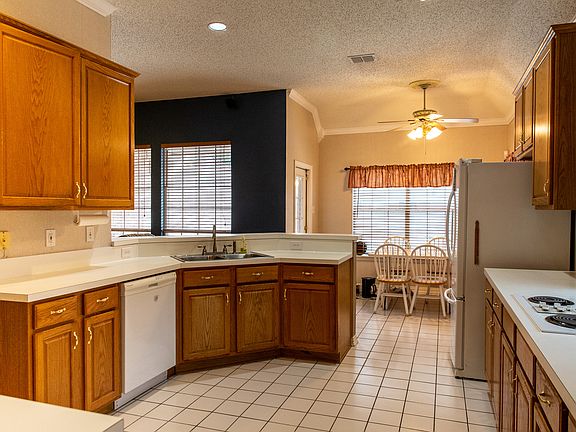 4th image of 8004 Mount Shasta Cir