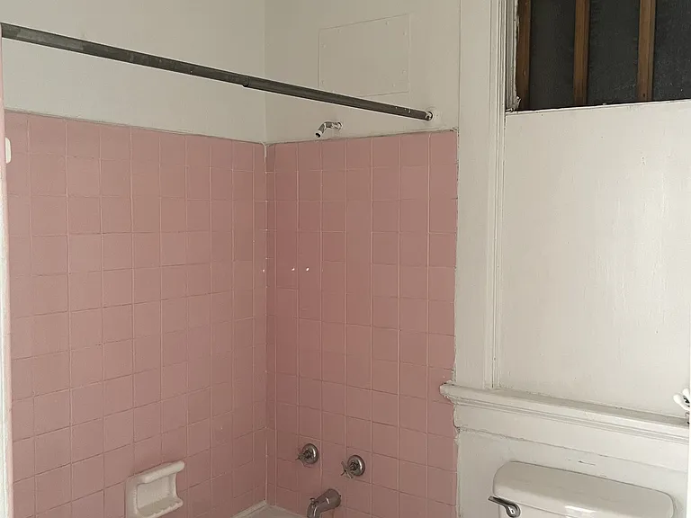 7904 Saint Charles Ave — Photo 20