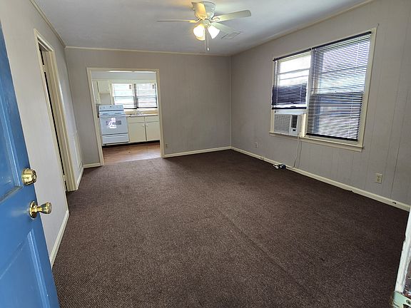 5th image of 2412 Crawford Rd #B