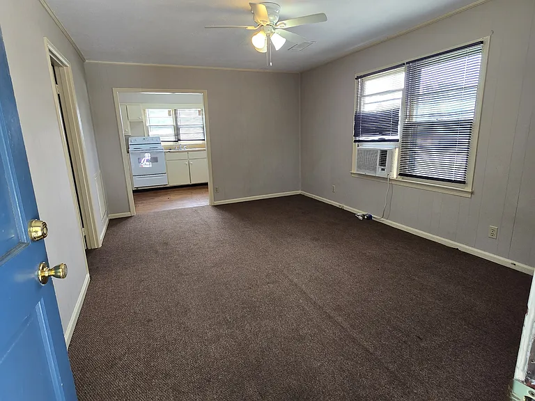 2412 Crawford Rd #B — Photo 5