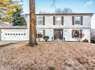 536 Westernmill Dr, Chesterfield, MO 63017