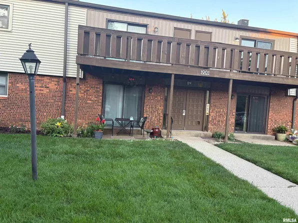 1901 Jeanette Ln APT 3, Springfield, IL 62702