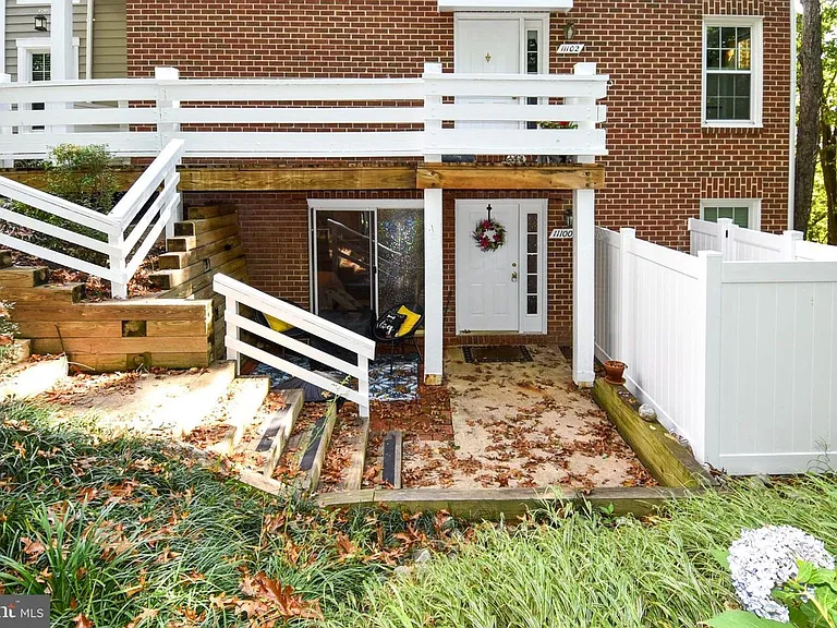 11100 Beaver Trail Ct — Photo 2