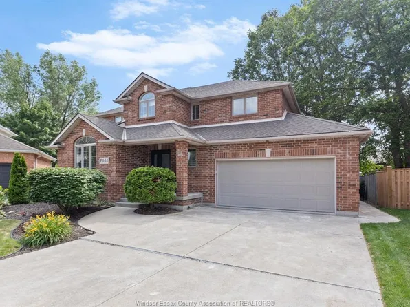 144 Pheasant Run Dr, Lakeshore, ON N8L 0Z7