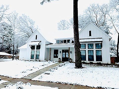 1st image of 522 N Marlborough Cir