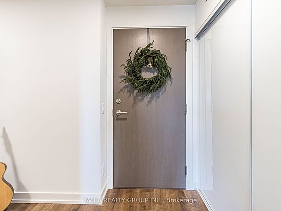 4th image of 10 Wilby Cres #1004