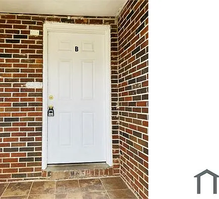 305 W Oak St #B