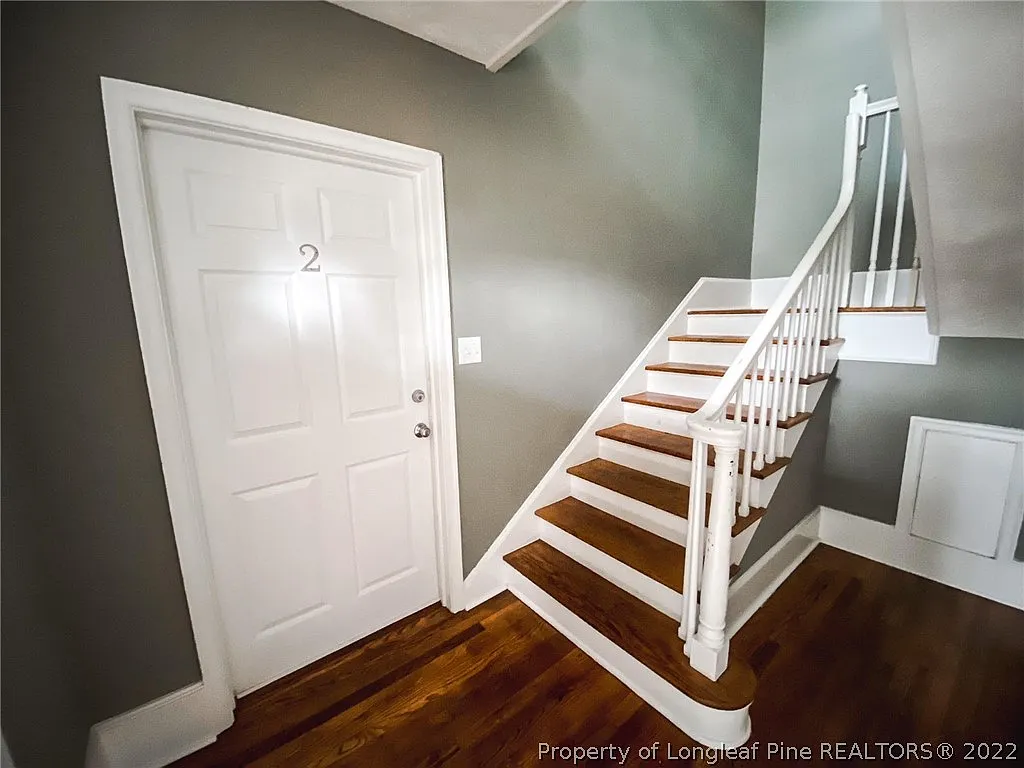 2 bed, 1.0 bath, $900 — Photo 3