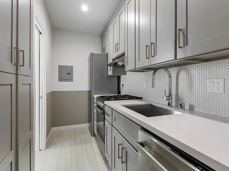 4206 S Centinela Ave #A — Photo 2