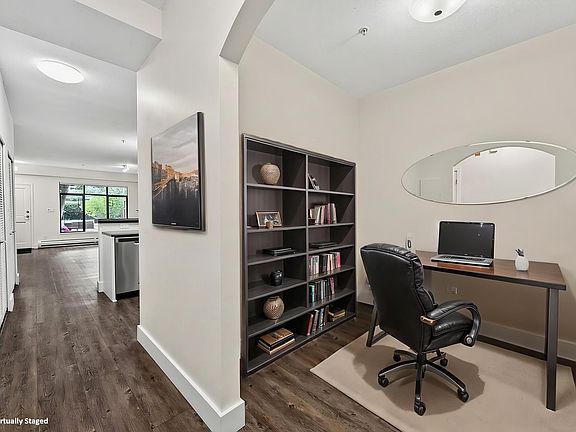 4th image of 221 Ash St #2