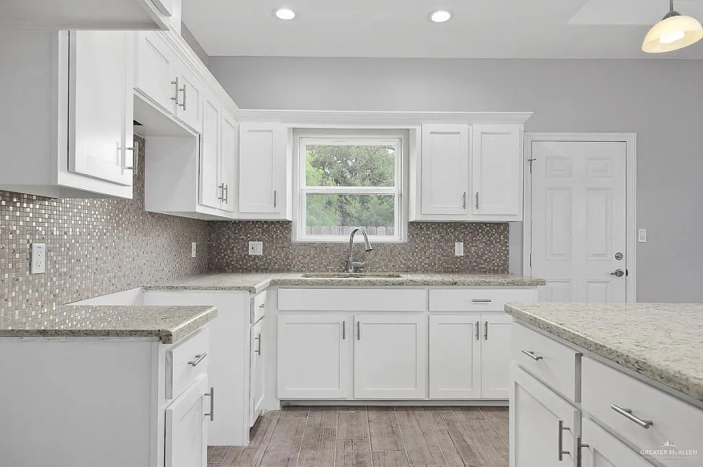 3 bed, 2.0 bath, 1117 sqft, $1,225 — Photo 4