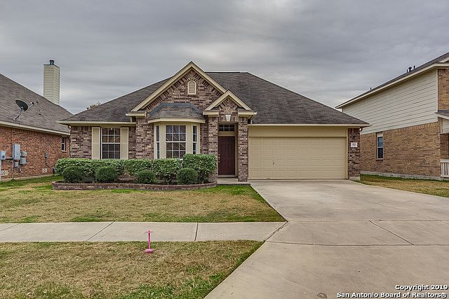 1st image of 221 Lakota Ct