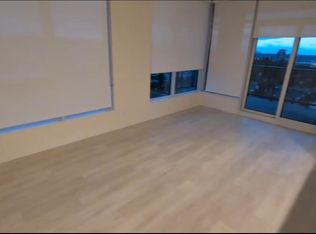 537 Cottonwood Ave #1602, Coquitlam, BC V3J 0S4