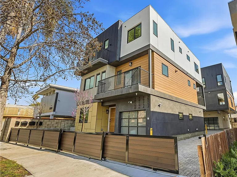 10156 Regent — Photo 7