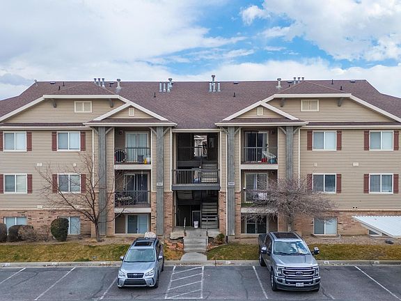 2nd image of 8083 N Ridge Loop E #I-3