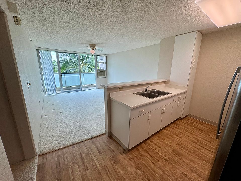 1st image of 3009 Ala Makahala Pl APT 305