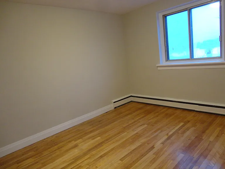 1404 Rosenthal Ave #5 — Photo 7