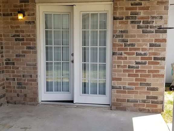 3rd image of 6414 Brookhaven Trl