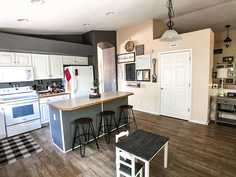 6373 Trappers Trail Ave — Photo 3
