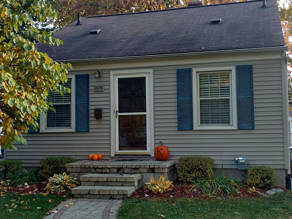 1st image of 208 N Alexander Ave