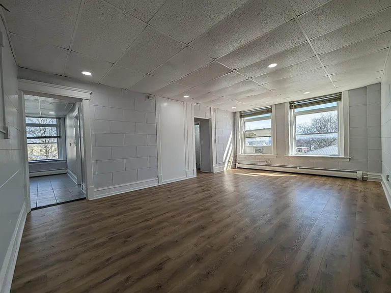 124 S 2nd St #202 — Photo 9